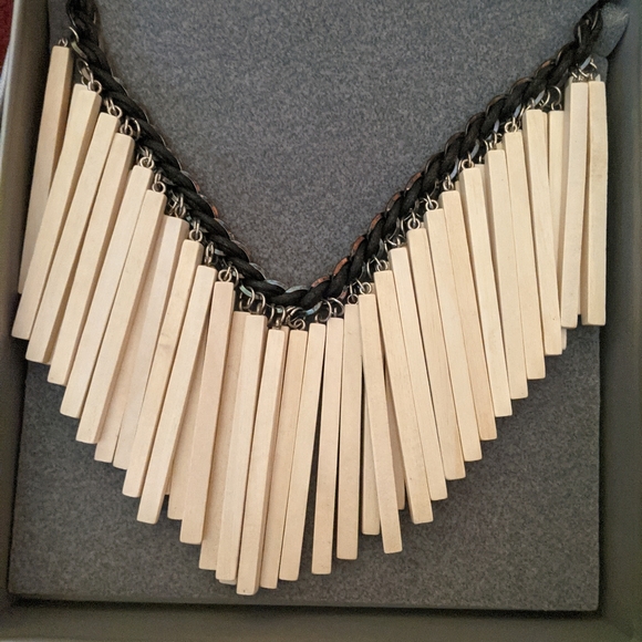 Rara Avis by Iris Apfel Wood Stick 22" Bib Necklace - Natural Color - New - Picture 4 of 9